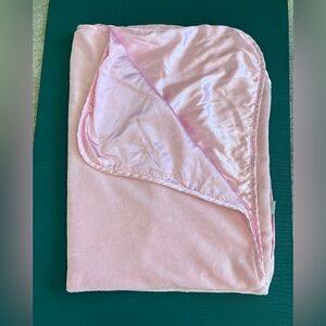 Brookstone NAP Pink Travel Spa Throw Blanket Satin Trim Soft 35 x 49” 2-Ply